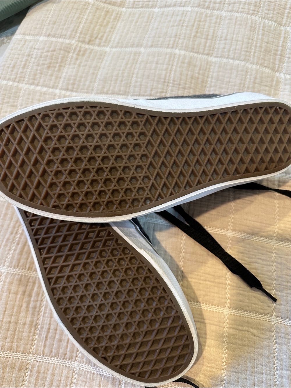 Vans Men’s Low-Top Sneakers in Charcoal with Tan Accents - Picture 5 of 5